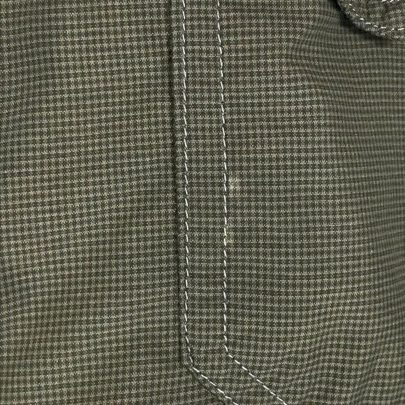 Kuhl Casual Short Sleeve Button Up Shirt Men's Large Pockets Nylon Outdoor Trail - Picture 3 of 13